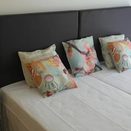 Cabanas Apartment アパート タヴィラ