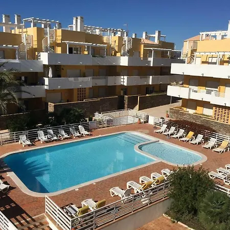 アパート Cabanas Apartment タヴィラ