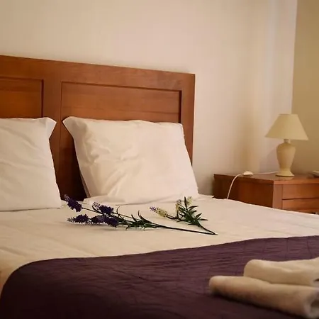 아파트 Cabanas Apartment 타비라