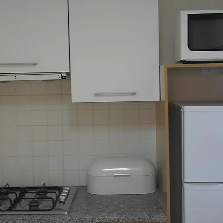 아파트 Cabanas Apartment 타비라