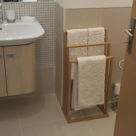Cabanas Apartment * 타비라