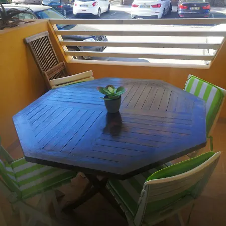 アパート Cabanas Apartment